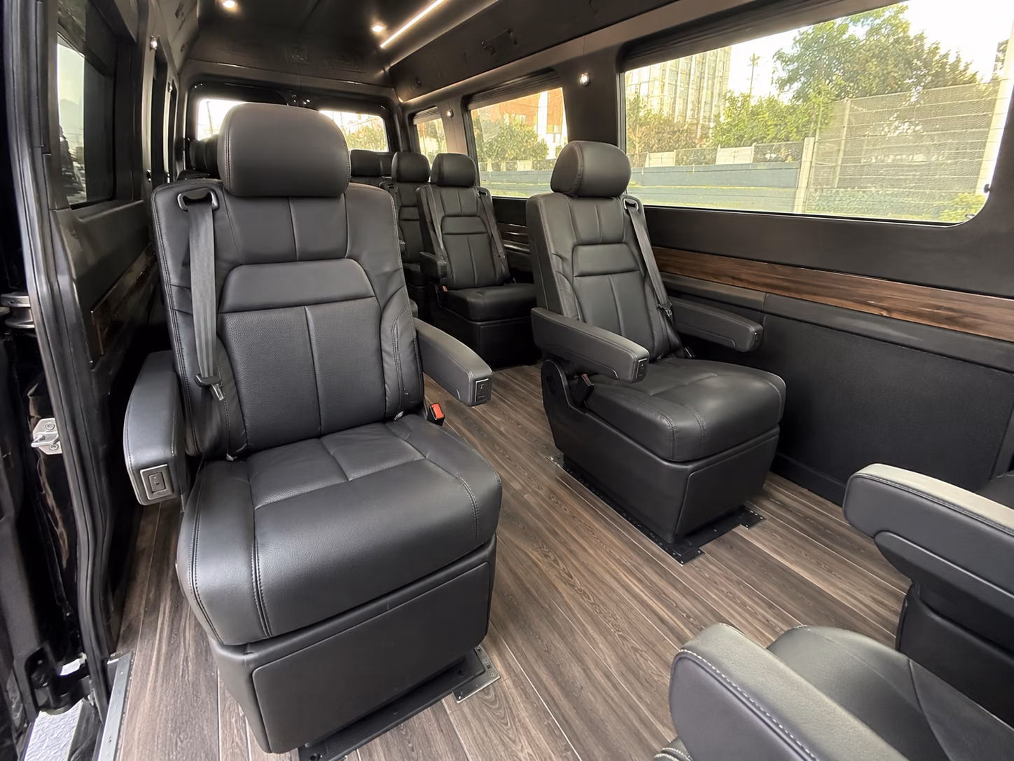 arrange transportation for your next convention or trade show 3